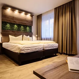 hotel-alter-kranen.com-bavaria.com/